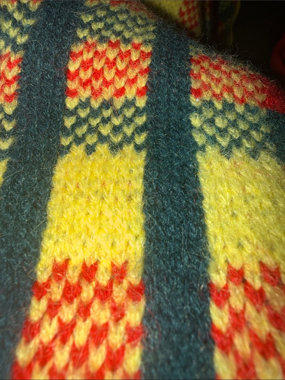 ROMWE Yellow Plaid Hooded Zip Cardigan with Green & Red Details - Picture 6 of 6
